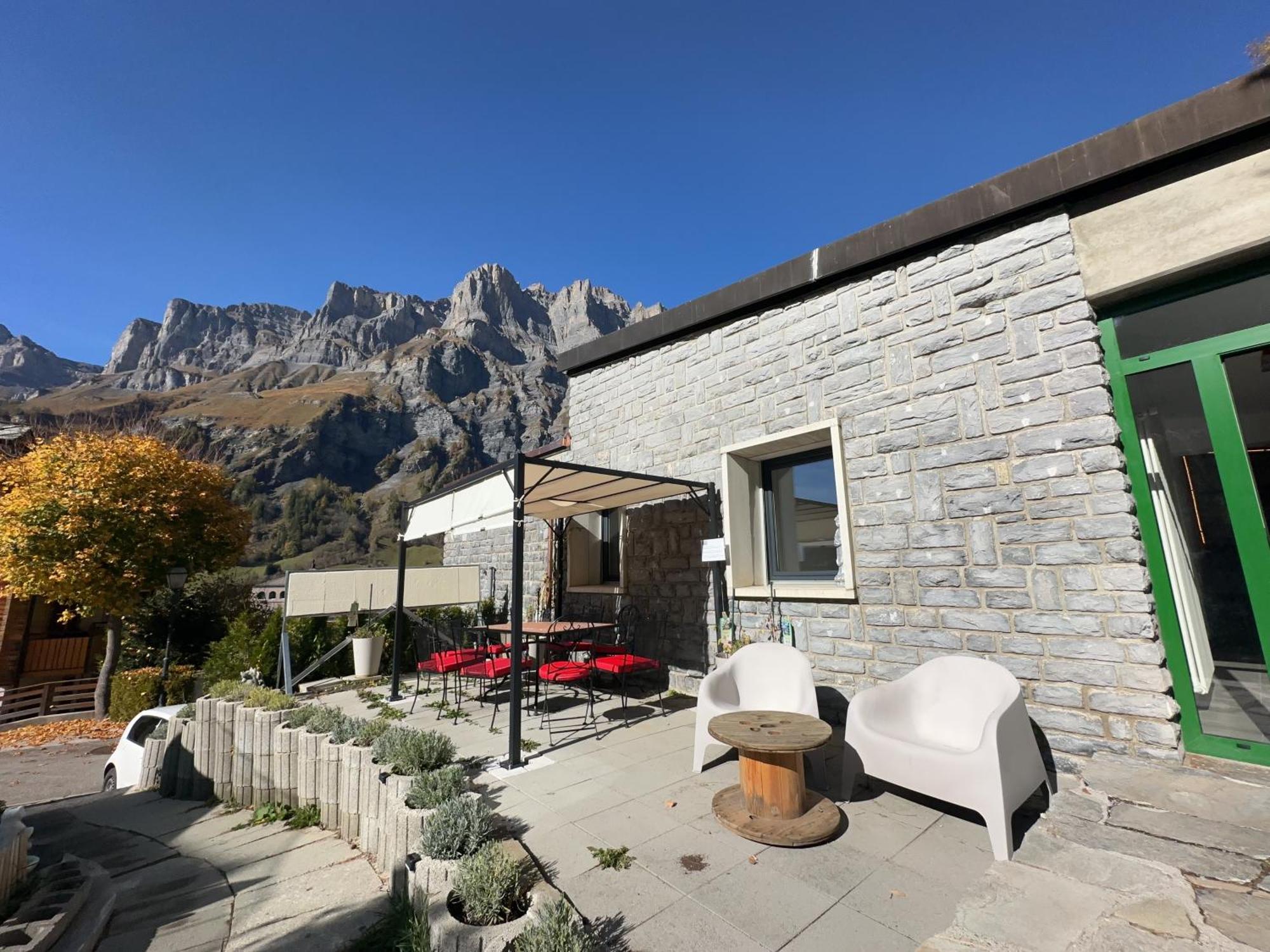 Center, Sauna, View - Haus Linaria Leukerbad Exterior foto